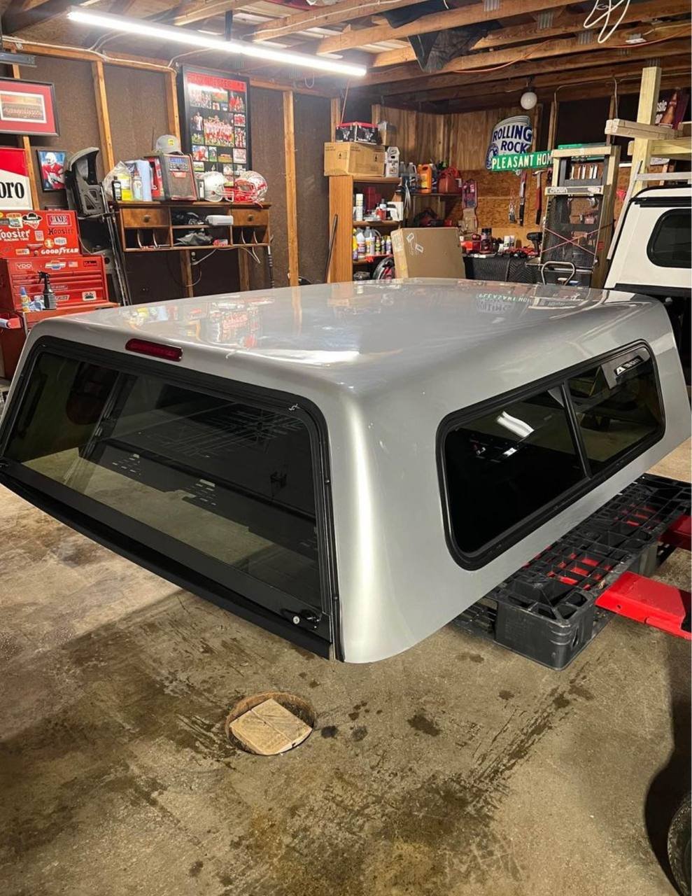 2014–2019 Chevy/GMC 1500/2500/3500 Cap — Silver (6.5 ft Bed) view 3