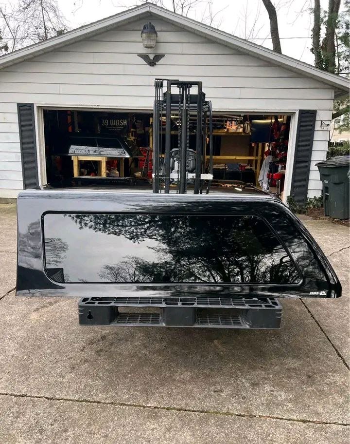 Ford F-250 Aluminum Canopy — New (6.9 ft Bed) view 4